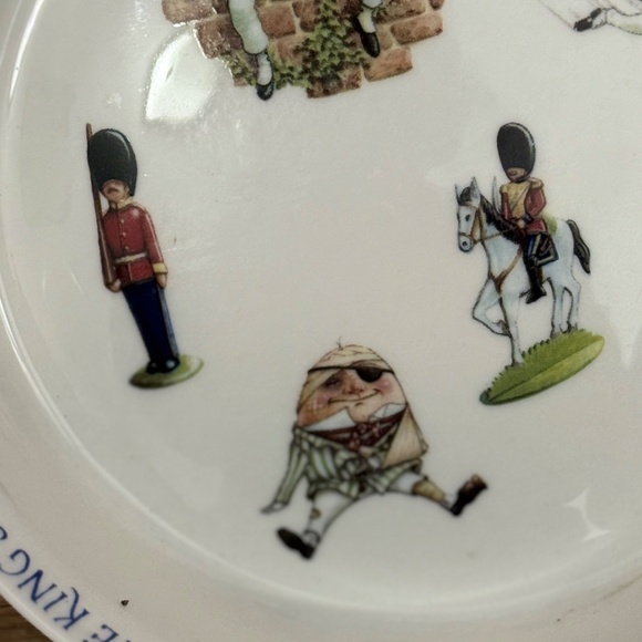 Humpty Dumpty Nursery Rhyme Children's Bowl Dish by Queen's - Picture 7 of 10